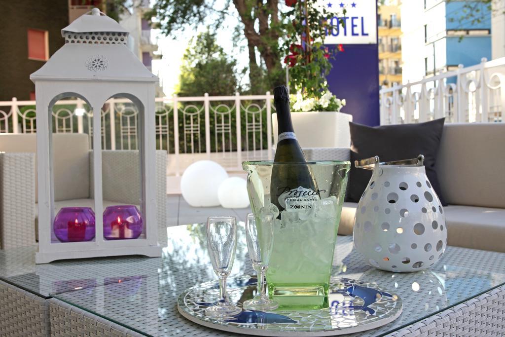 Hotel Bel Air Riccione Kültér fotó