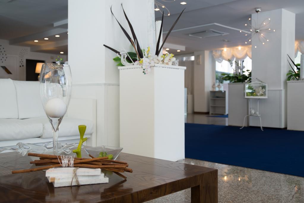 Hotel Bel Air Riccione Kültér fotó